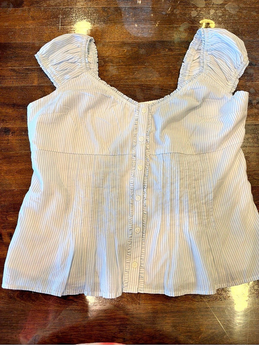 Hollister Short-Sleeve Pintuck Top Striped Puff Sleeve Top in White & Blue XL